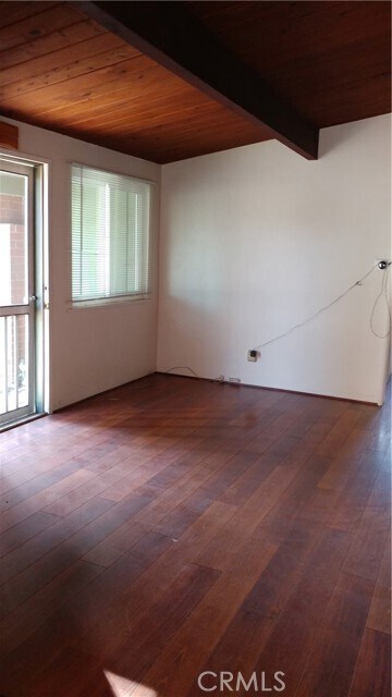 Building Photo - 2257 Mentone Blvd