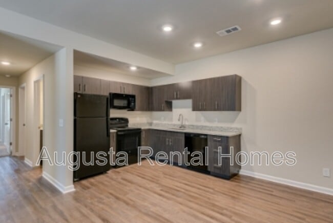 Building Photo - 2507 Otter Run