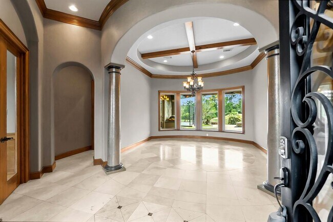 Building Photo - 6623 Green Gable Manor