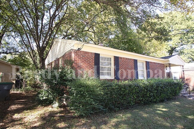 Building Photo - 555 Herzl St