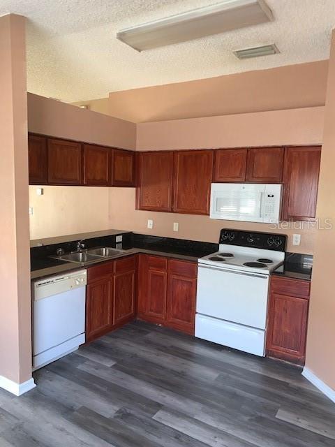 Foto del edificio - 11752 Lynmoor Dr