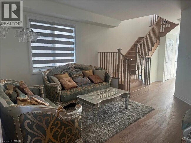 Photo du bâtiment - 147 Gillespie Dr