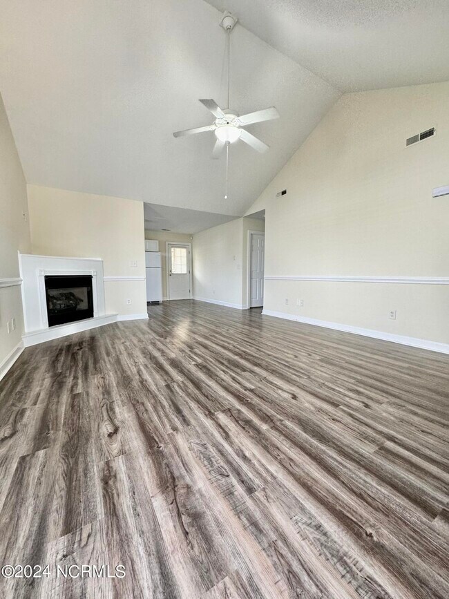 Building Photo - 1208 Masters Ln