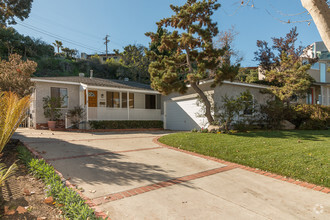 Building Photo - 11940 Woodbine St