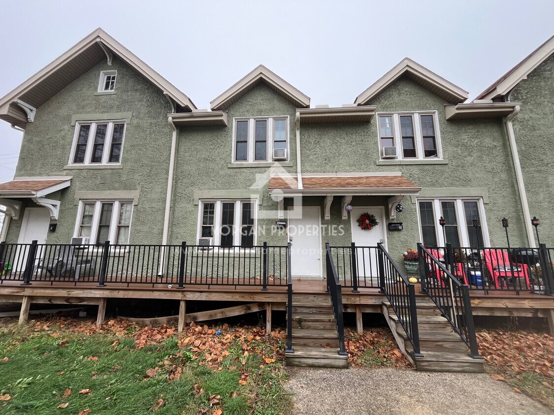 Foto principal - 300 S 12th St