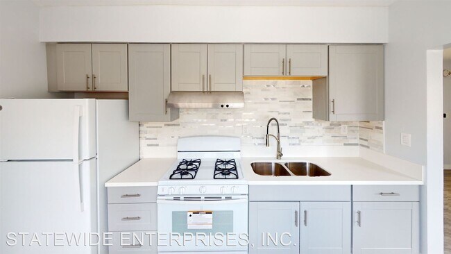 Foto del edificio - 1135 S Grand View St