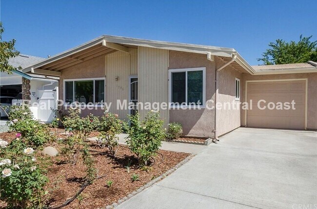 Building Photo - LEASE PENDING - Charming Paso Robles Home ...