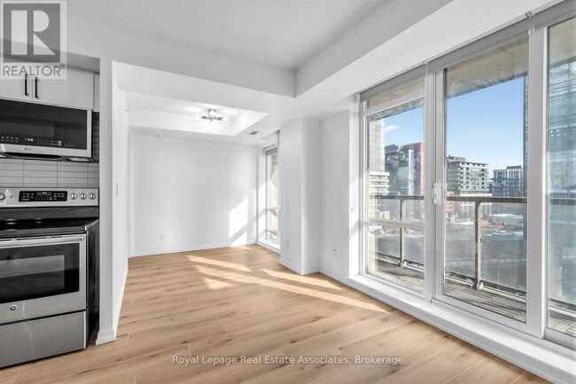 Building Photo - 20 Joe Shuster Way