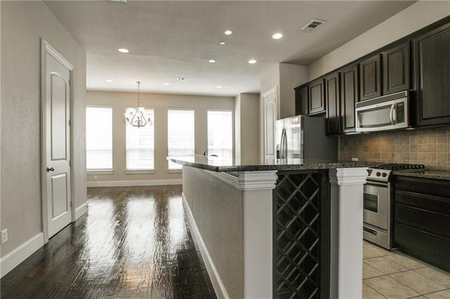 Building Photo - 658 Arbol