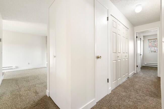 Building Photo - 8449 17th Ave SW