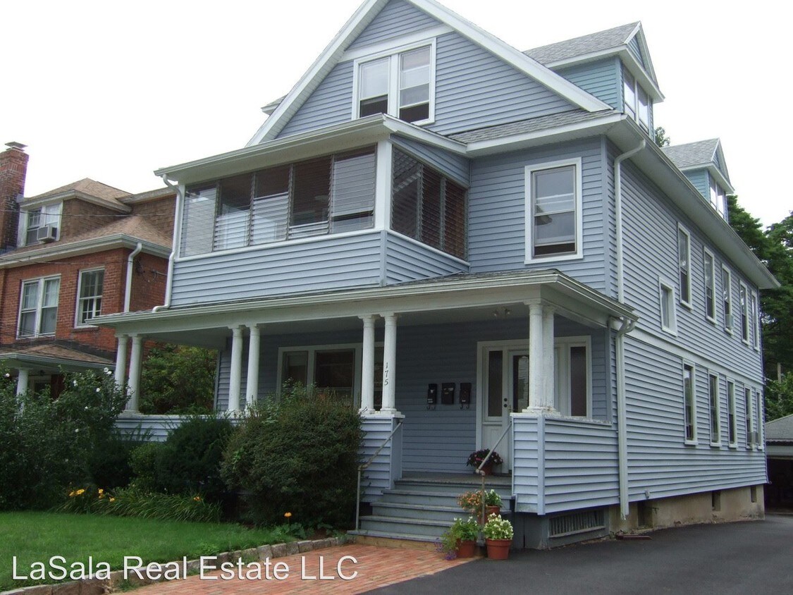 Primary Photo - 173 Whitman Ave