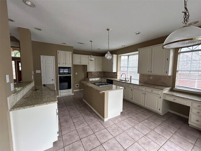 Foto del edificio - 2603 Hillside Dr