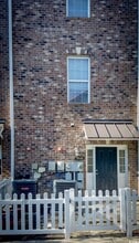 Building Photo - 2954 Howard Ave