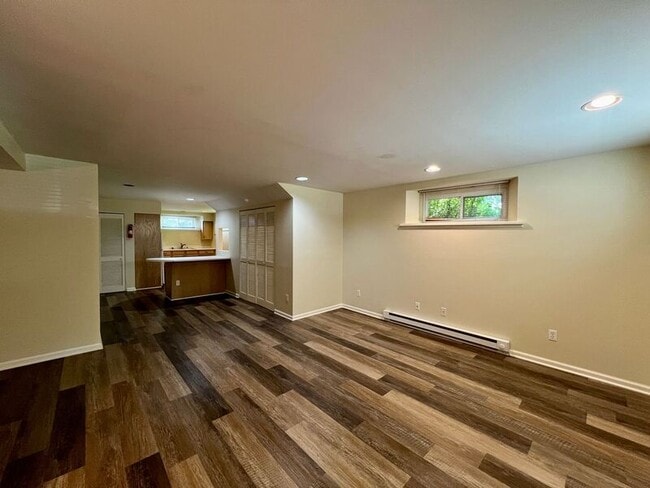 Building Photo - 35 Herron Ave