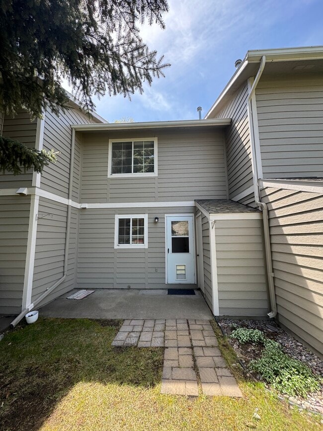 Building Photo - 2800 Highcliff Ct