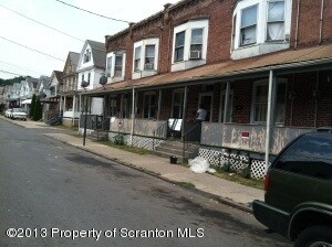 Primary Photo - 39-47 Hutson St