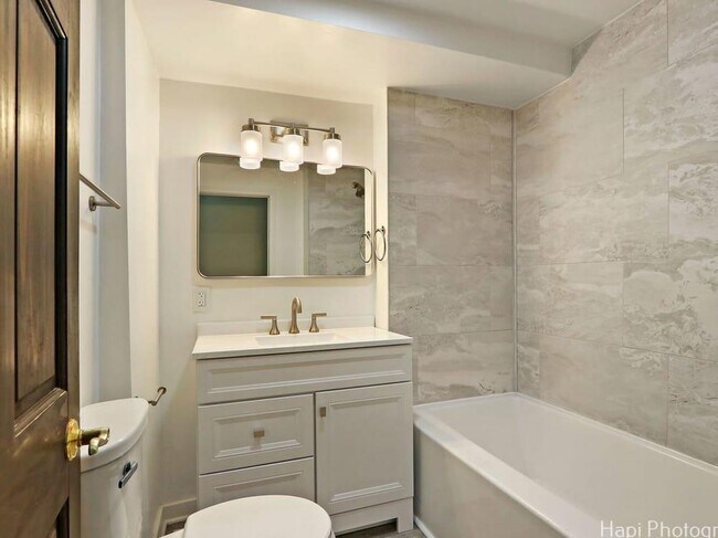 Building Photo - 7702 Oak Rd