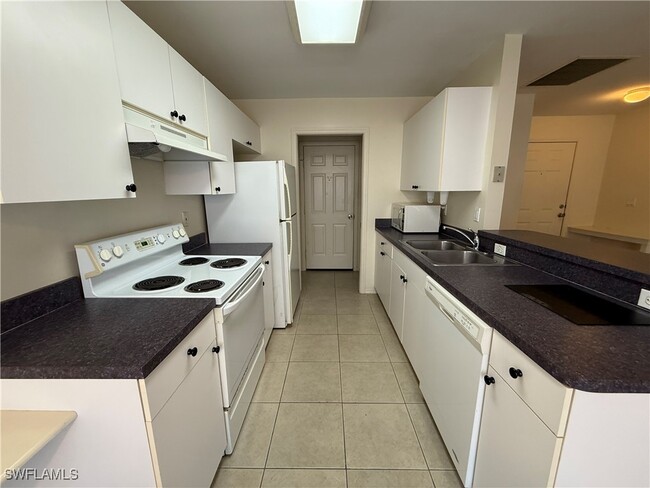 Building Photo - 15561 Horseshoe Ln