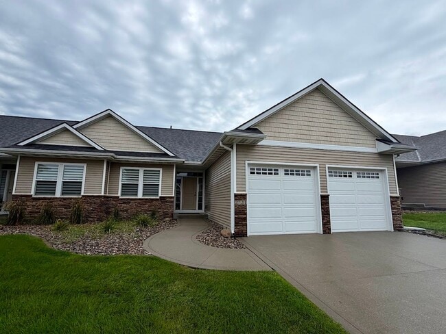 Building Photo - 2717-2721 London Dr