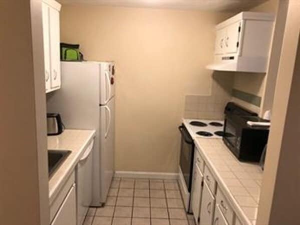 Building Photo - 23 Davis Rd