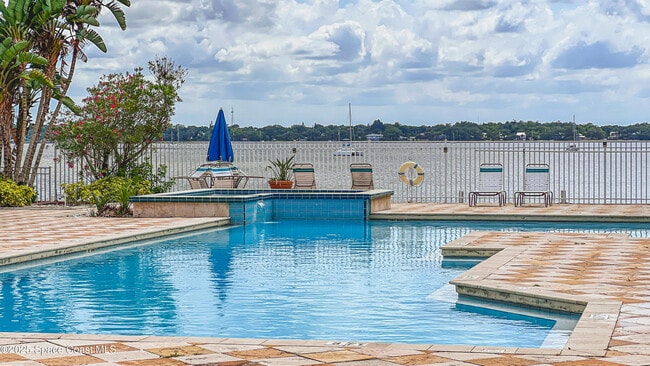 Building Photo - 225 S Tropical Trail