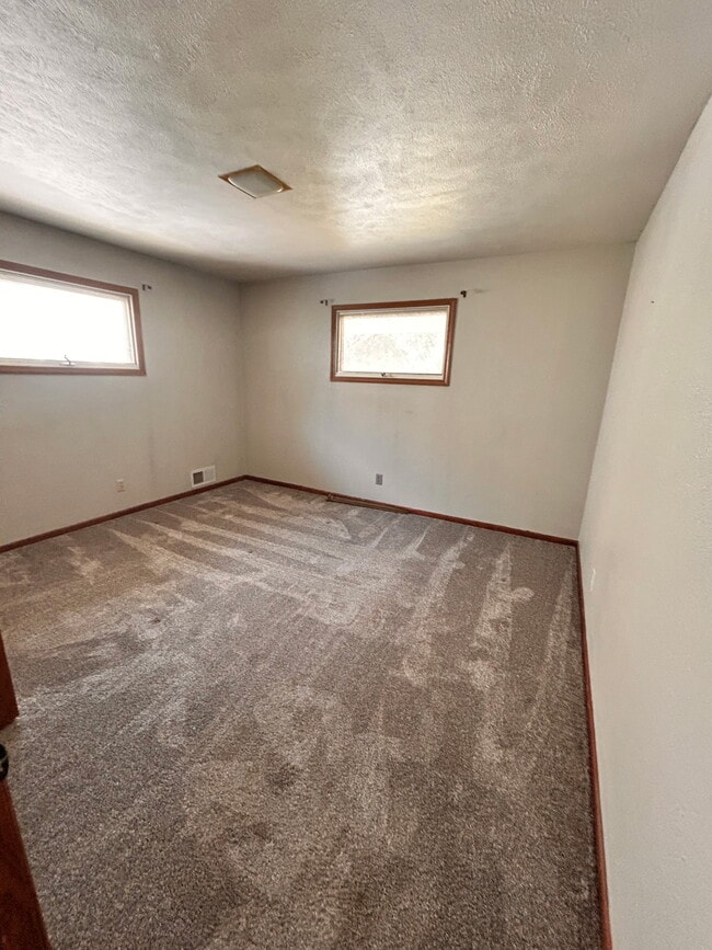 Building Photo - 824 N 17th St