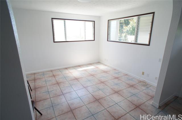 Building Photo - 1567 ?Ohu St