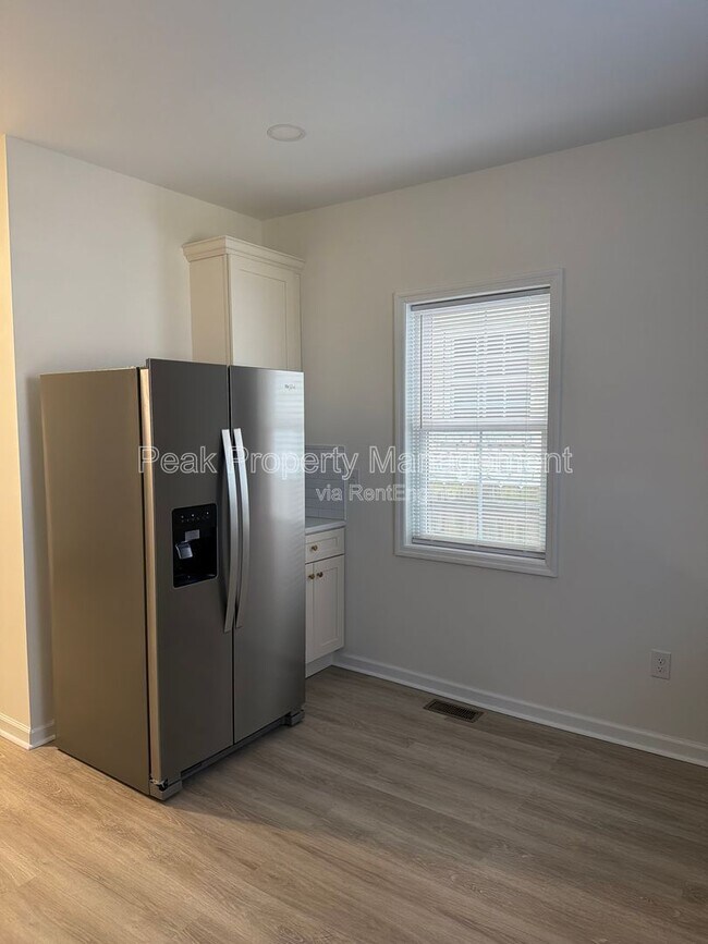 Foto del edificio - 3016 Parkwood Ave