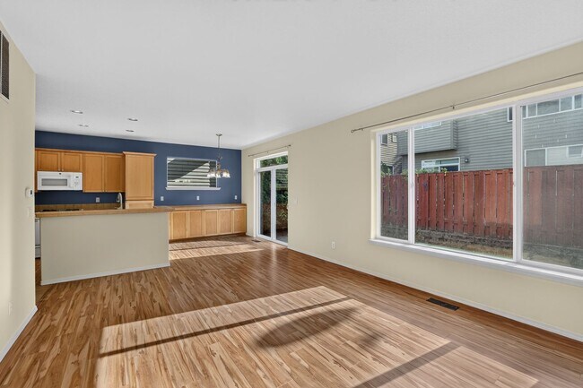 Foto del edificio - 472 NE 60th Ave