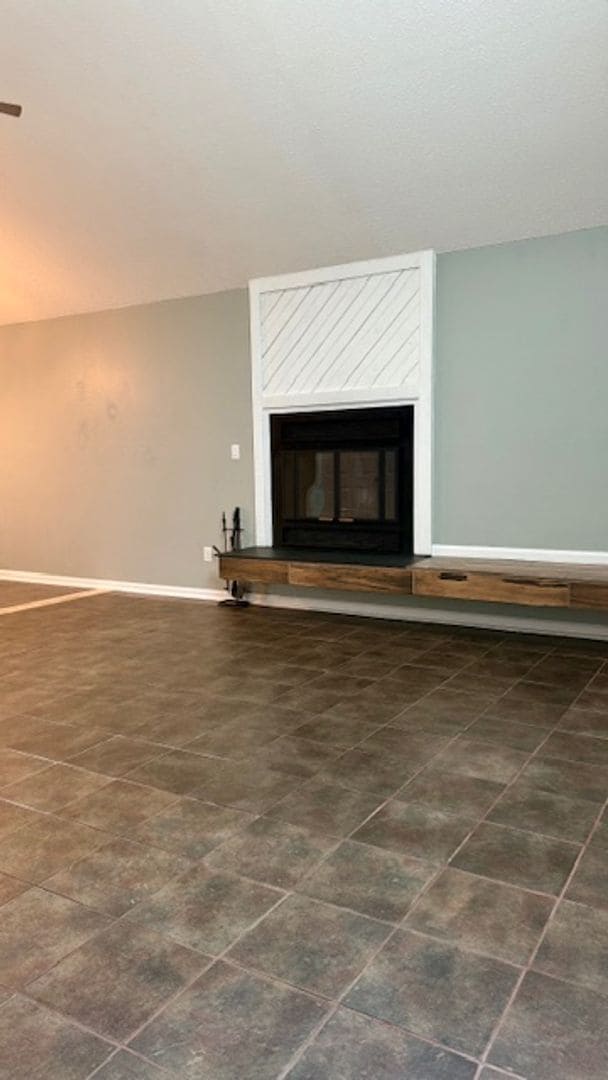 Foto del edificio - Cute 3 bed 2 bath in central location READ...