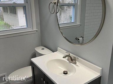 Building Photo - 3 br, 1 bath House - 8314 W Herbert Ave