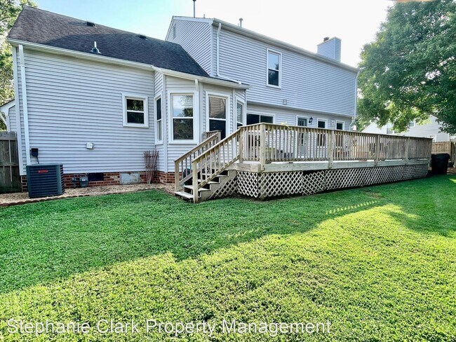 Building Photo - 4 br, 2.5 bath House - 4424 Clevhamm Common