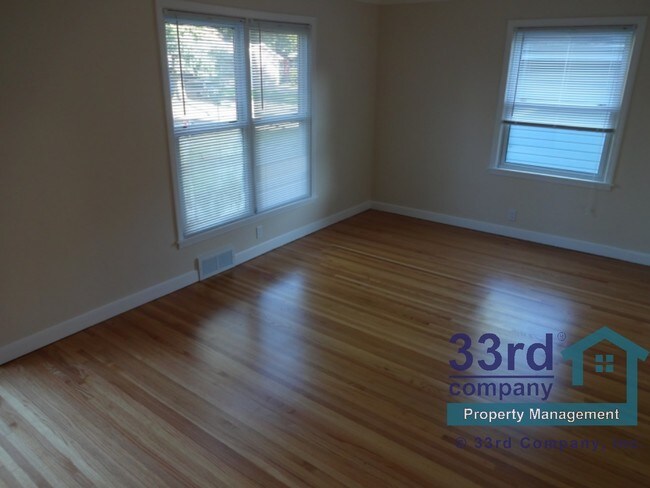 Foto del edificio - 3912 Abbott Ave N