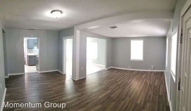 Foto del edificio - 3 br, 1.5 bath House - 1906 N 42nd St.