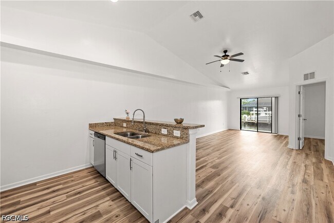Foto del edificio - 3520 SW 17th Ave