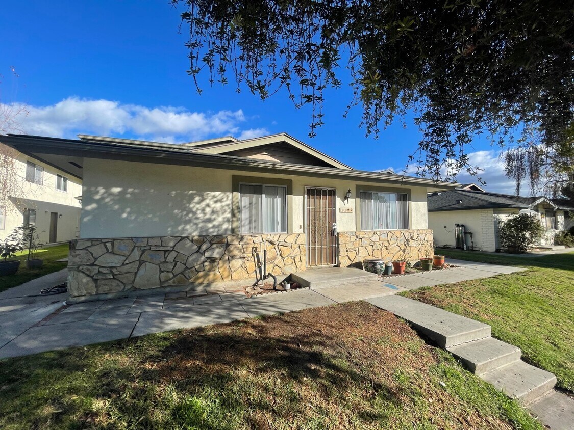1122 Carlsbad Pl, Ventura, CA 93003 Condo for Rent in Ventura, CA