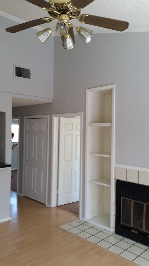Foto del edificio - 807 W 25th St