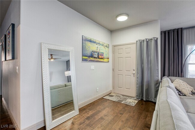 Foto del edificio - 1793 Clear River Falls Ln