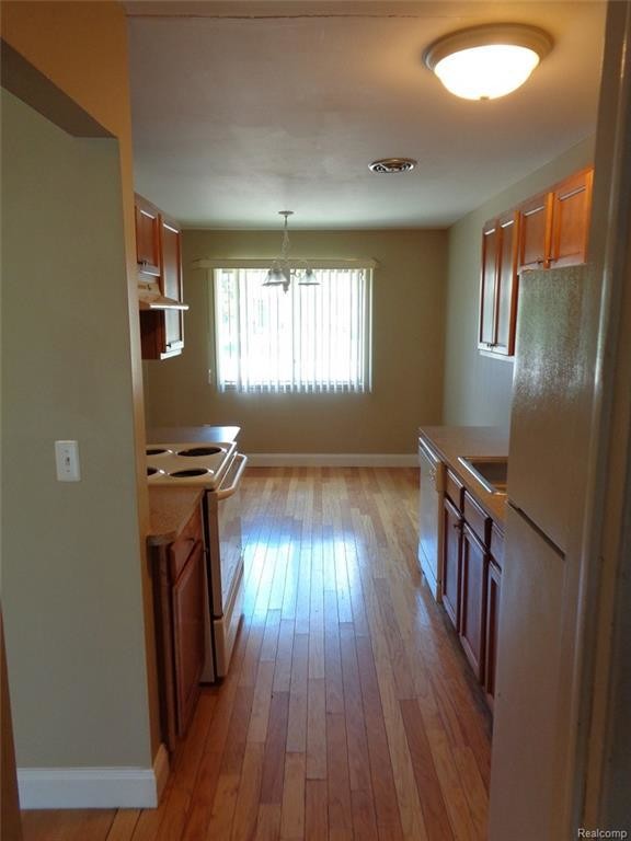 Building Photo - 26691 Franklin Pointe Dr