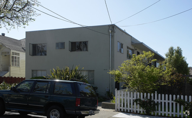 Foto del edificio - Bay Street Apartments