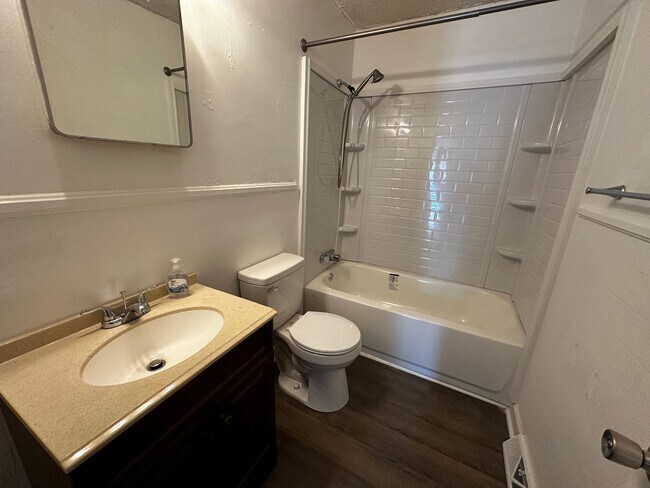 Foto del edificio - Cozy Two Bedroom