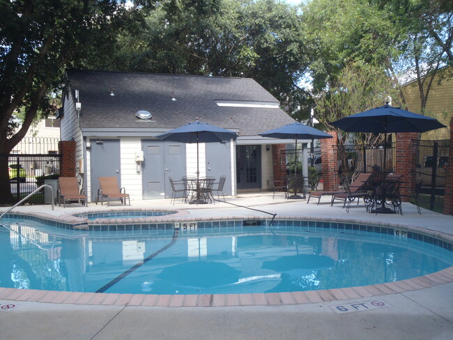 Building Photo - 1915 Crossgate Park