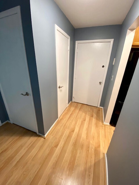 Front Door Hallway - 290 Parkside Dr