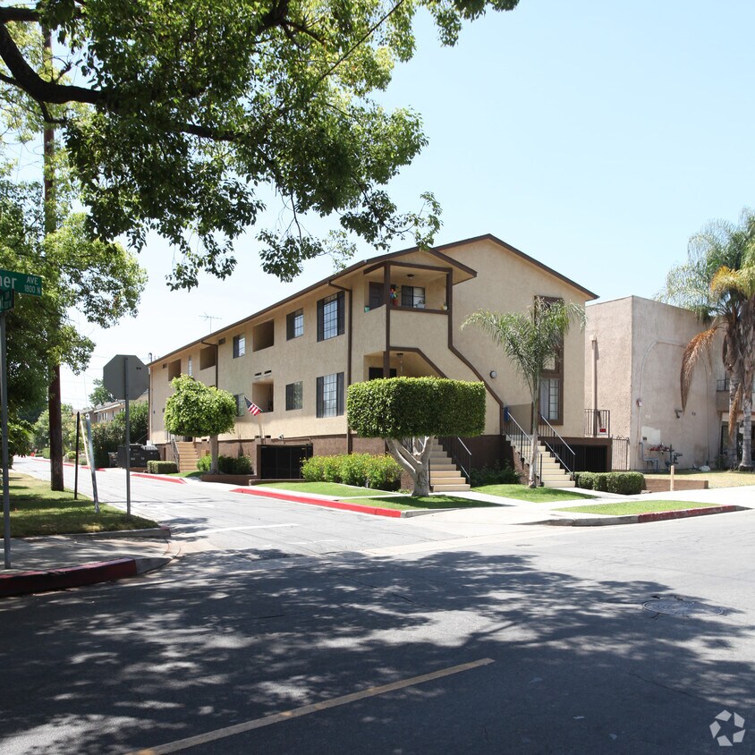 Primary Photo - 1712 Elliott Dr