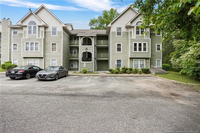 Foto del edificio - 6716 Willowbrook Dr