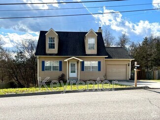 Building Photo - 6018 Waterbury Ln