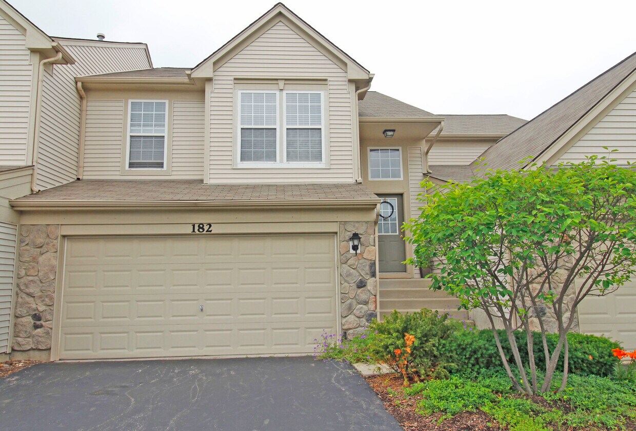 Foto principal - 182 W Chatham Ln