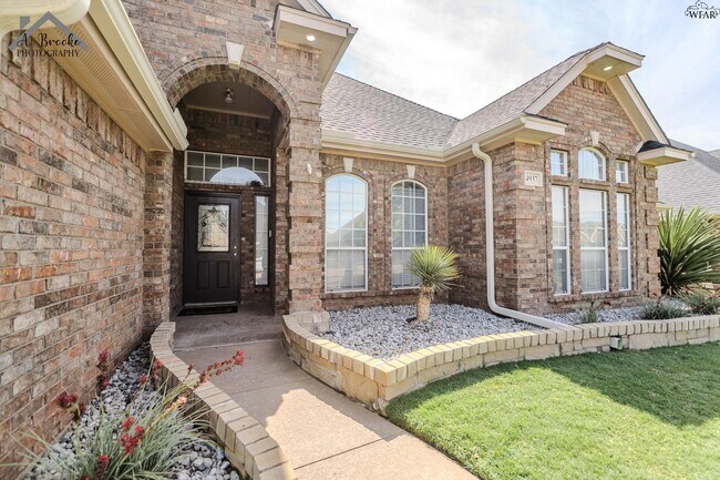 Foto del edificio - 4937 Silver Crest Dr