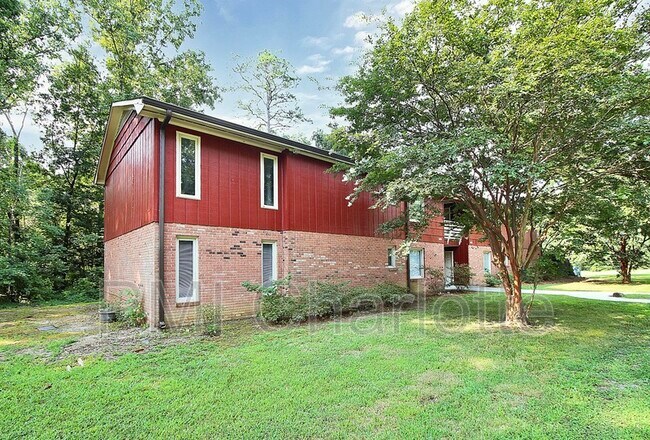 Foto del edificio - 4722 Nc Hwy 73 E