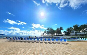 Building Photo - 3505 S Ocean Dr